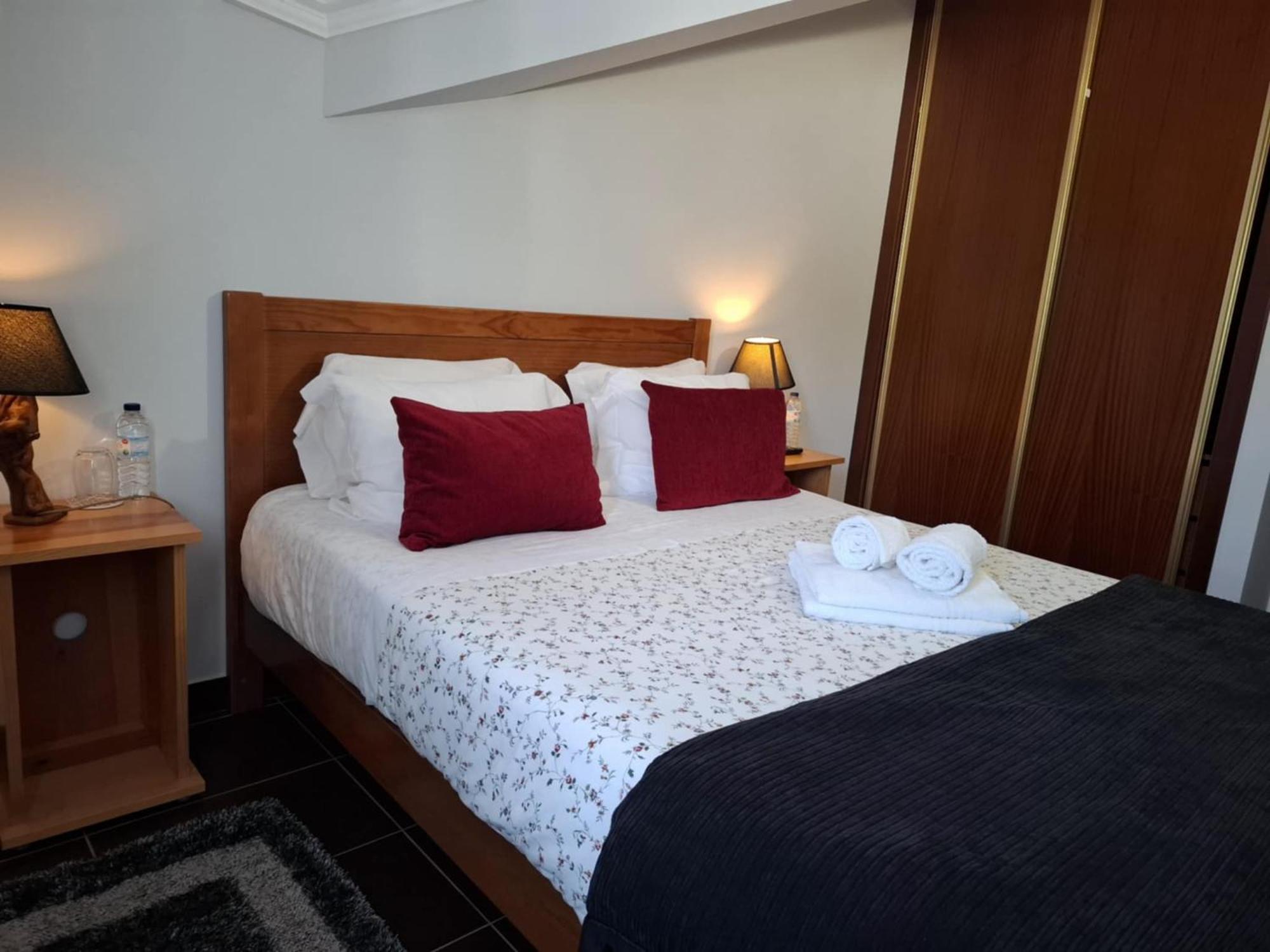 Guesthouse Verissimo Nazare Ngoại thất bức ảnh